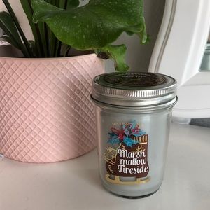 *NWT* RARE Marshmallow Fireside Candle
